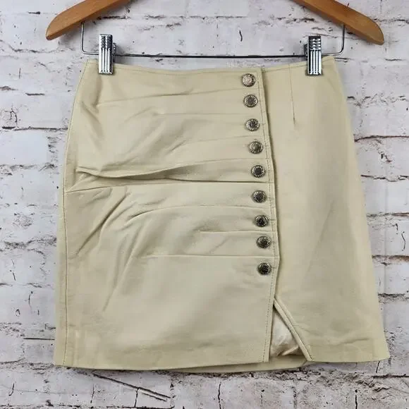 Retrofete Leather Willa Skirt in Pistachio Shell Cream Size XS NWT Mini Retrofete Leather Willa Skirt in Pistachio Shell Cream Size XS NWT Mini